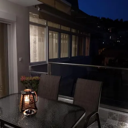 Souzana's - Unique View- μονοκατοικια! Apartamento